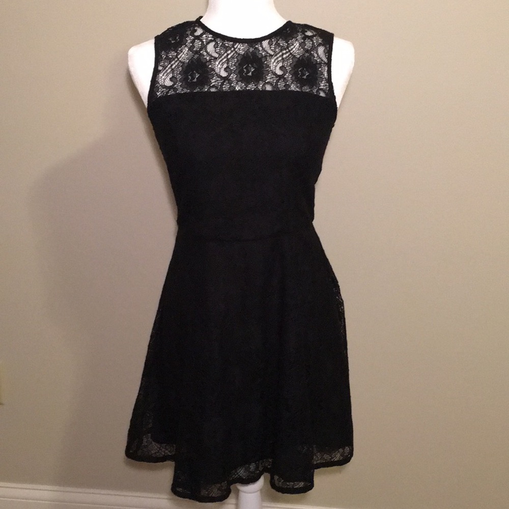NWT Banana Republic black lace dress